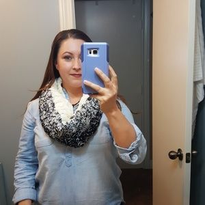 Old Navy chunky knit multi colored scarf